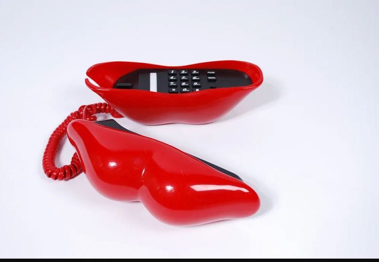 90s жичен телефон RedLips