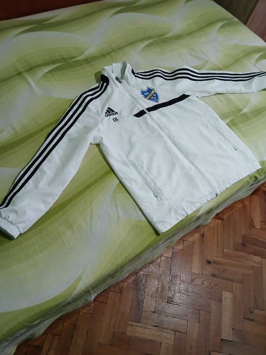 Много запазено Горнище на Adidas-M