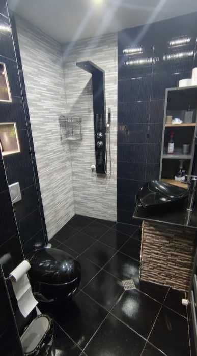 Дава се под наем Тристаен апартамент в София, Изток - 130 кв.м за 767 € - Снимка #8