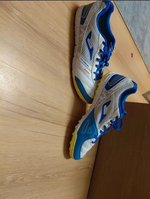 Vand ghete de fotbal joma