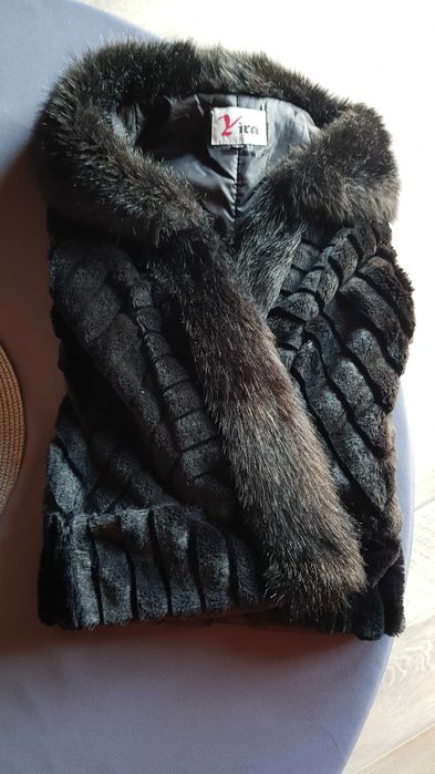 Елегантен елек ,веган кожа