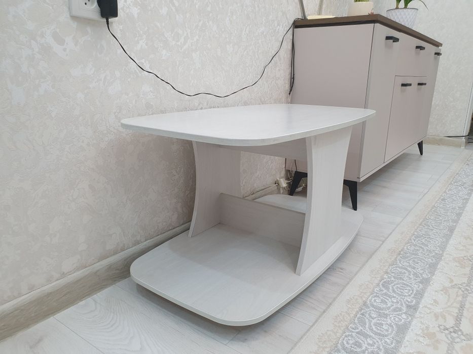 Продается Журнальный стол