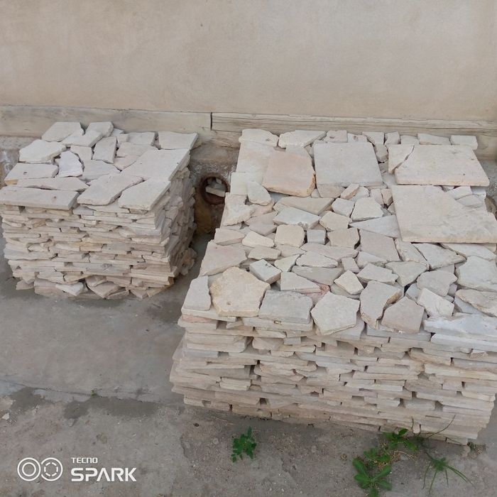 Brichka, tosh sotiladi