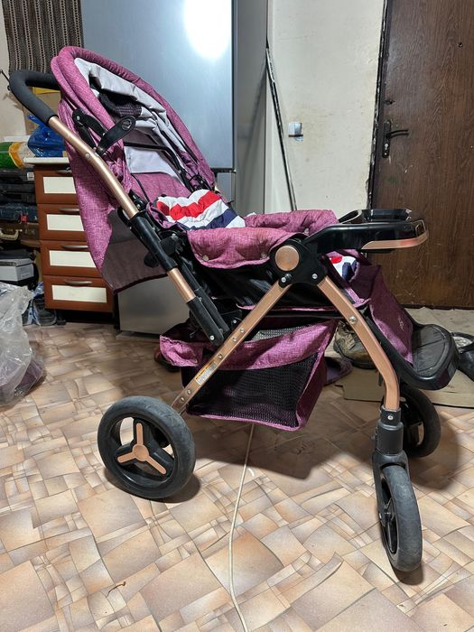 Продам коляску 12000 тг