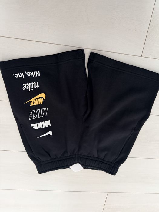 Vand pantaloni nike