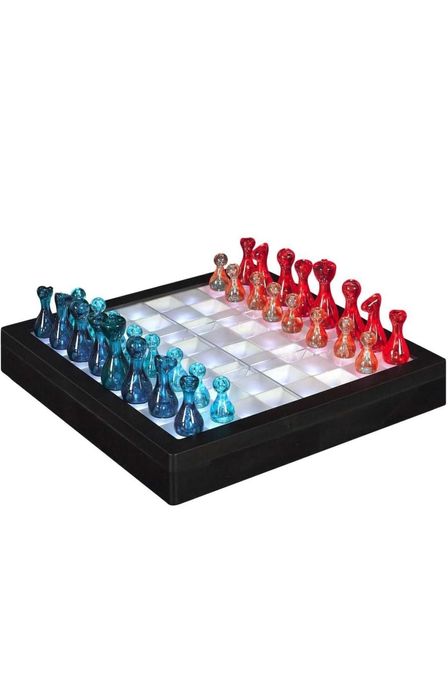Set joc de sah iluminat LED, Piese incluse