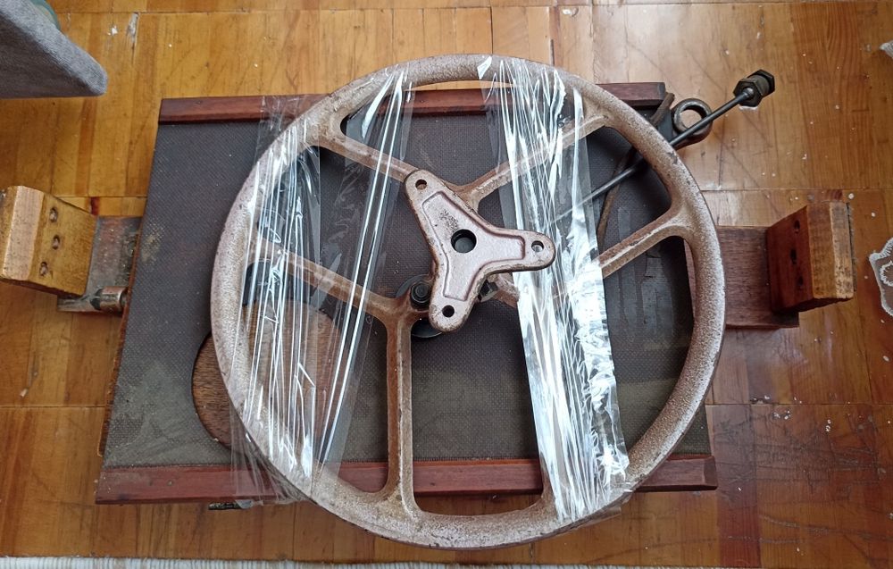 Швейная машинка Чайка