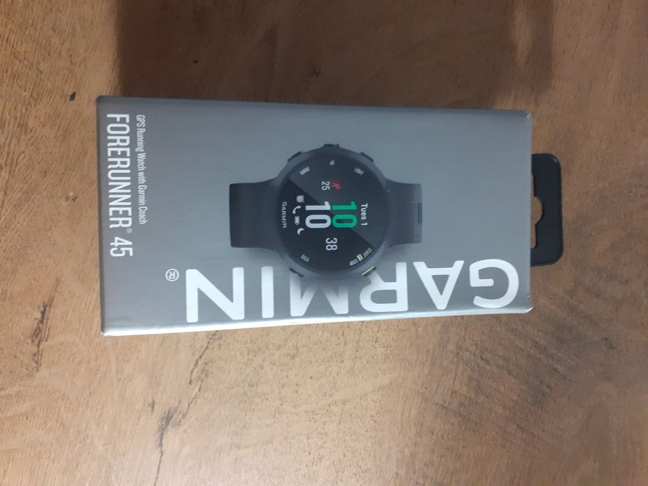 Продавам часовник Garmin