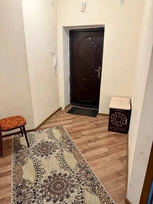 2/2/7. Сергели 6а. Квартира 67 м²! Дом кирпичный. Метро - 1 км.