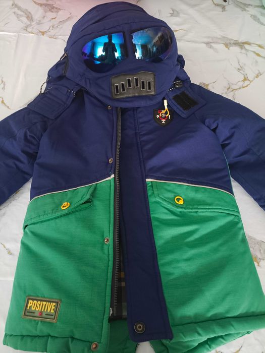 Продам куртку для мальчика