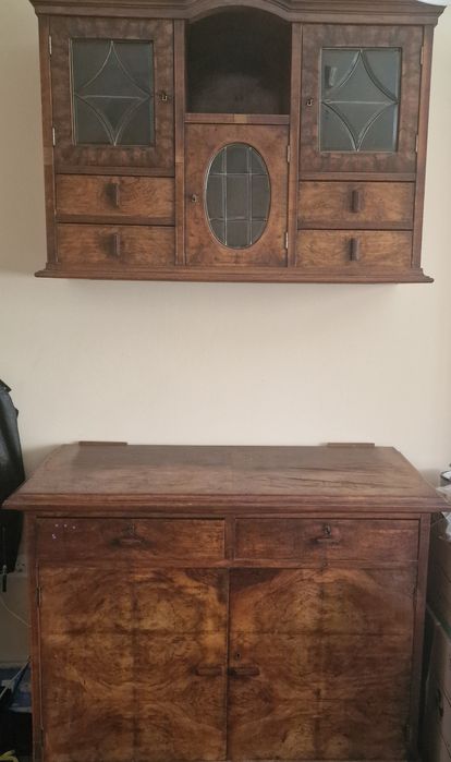 Мебели -Румънски масив на 60 години