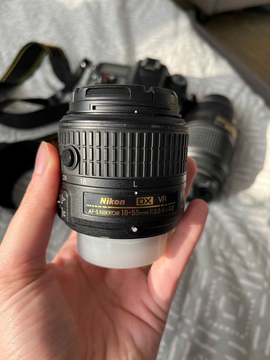 Nikon D7100 + Obiective (18-55 mm si 55-300 mm) - 14400 Cadre!