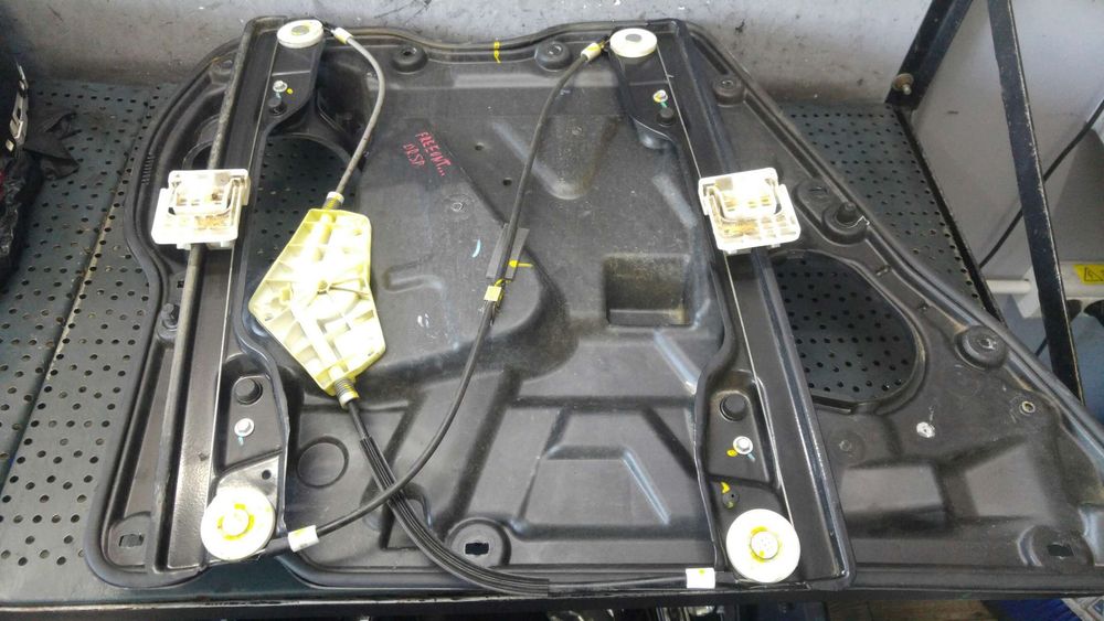 Macara geam dreapta spate fiat freemont 345 961925101