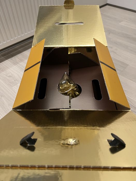 Коробка Ferrero Rocher Limited Edition