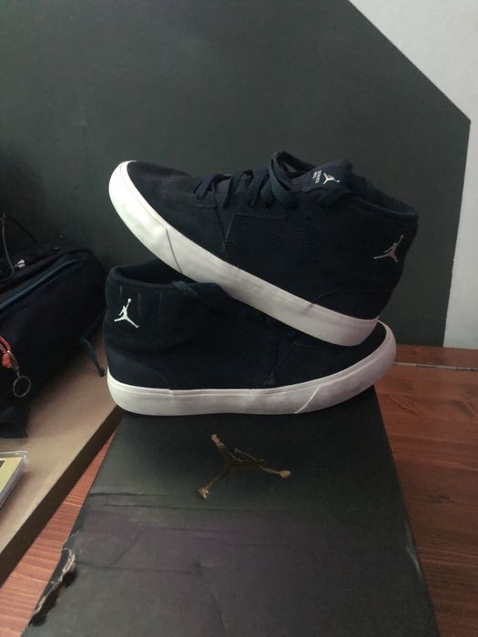 Jordan mid marimea 38