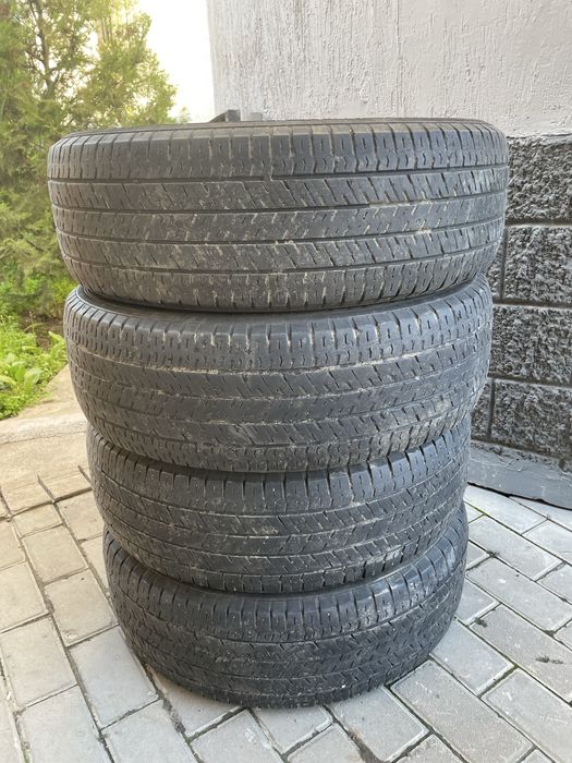 225/65/17 Yokohama
