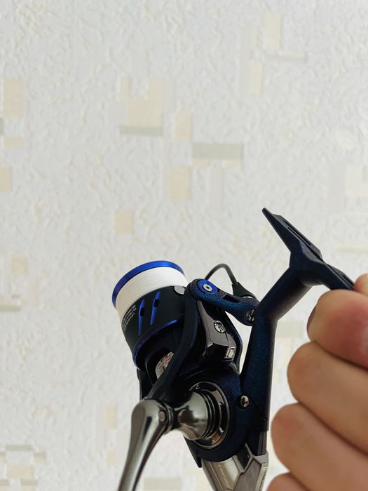 Катушка рыболовная спиннинговая