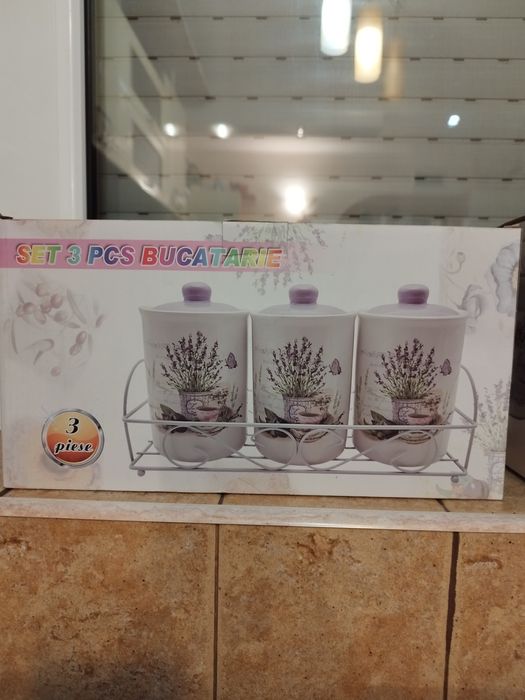 Seturi 3+1 piese din ceramică bucătărie și carafă