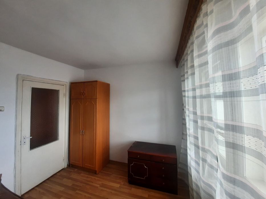 Inchiriez apartament 2 camere in Pascani.