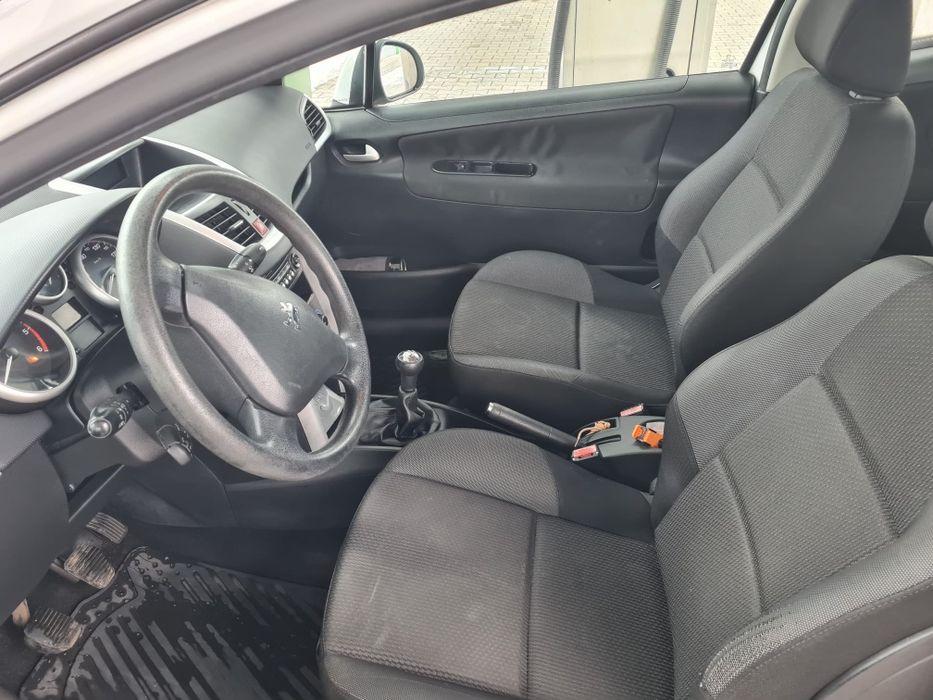 Peugeot 207, an 2011