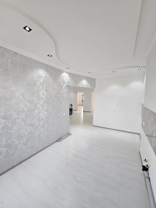 Kvartira 4 xonali Islom Karimov ko'chasidan sotiladi