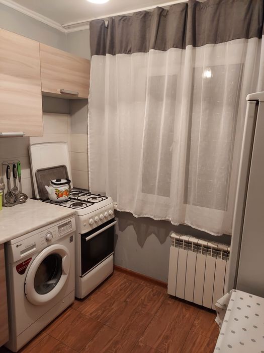 Продам стральную машину Indezit