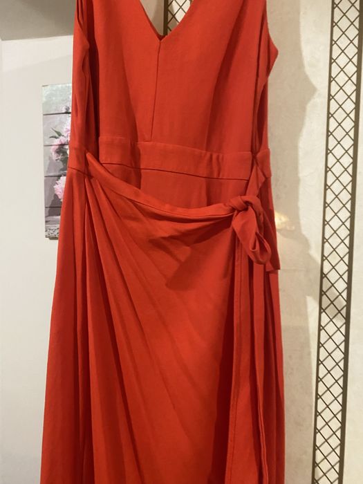 Платье  под massimo dutti