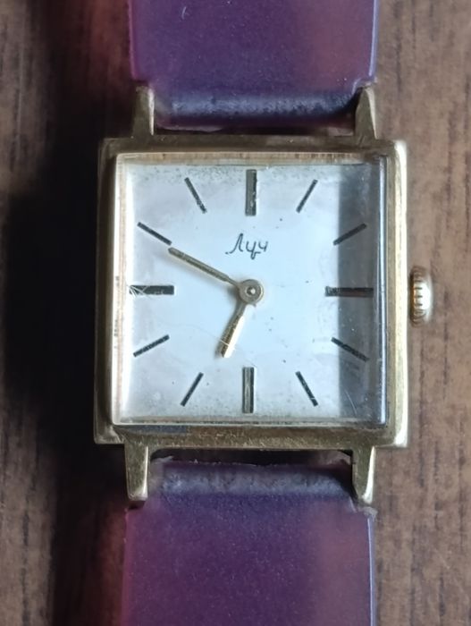 Часы на запчасти