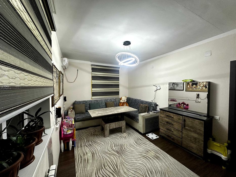 Уз уйимми сотаман СРОЧНО Янгихает 7А, 3 хона 1 этаж  - 70 000 у/е