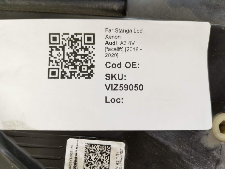 Фар Ляв Лед Ксенон Ауди А3 8В [фейслифт] [ - ] Оригинален Повреден Far