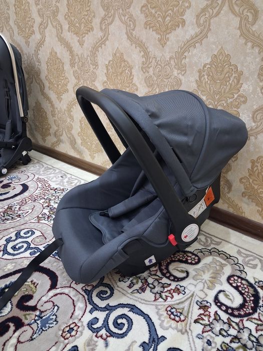 Детская коляска 3в1