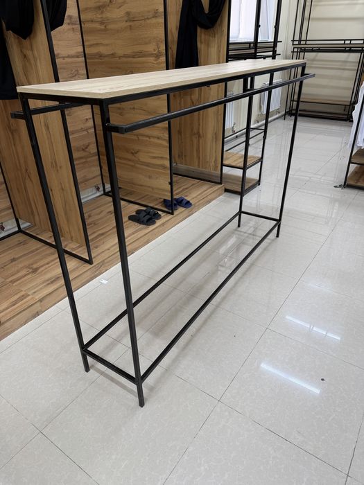 Стойка для одежды