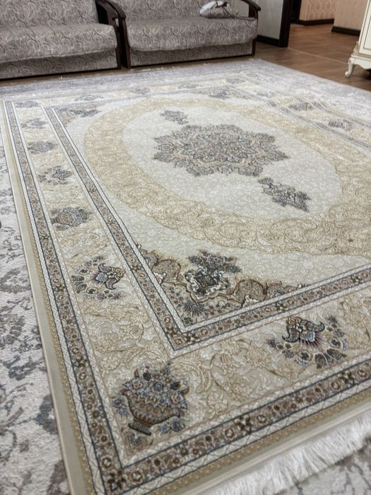 Кілем иранский рюпродаю за 100-90 тыс