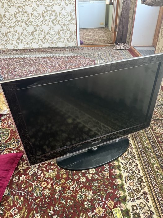 Samsung 32 LCD TV HDMI ideal ishlaydi, made in Malaysiya