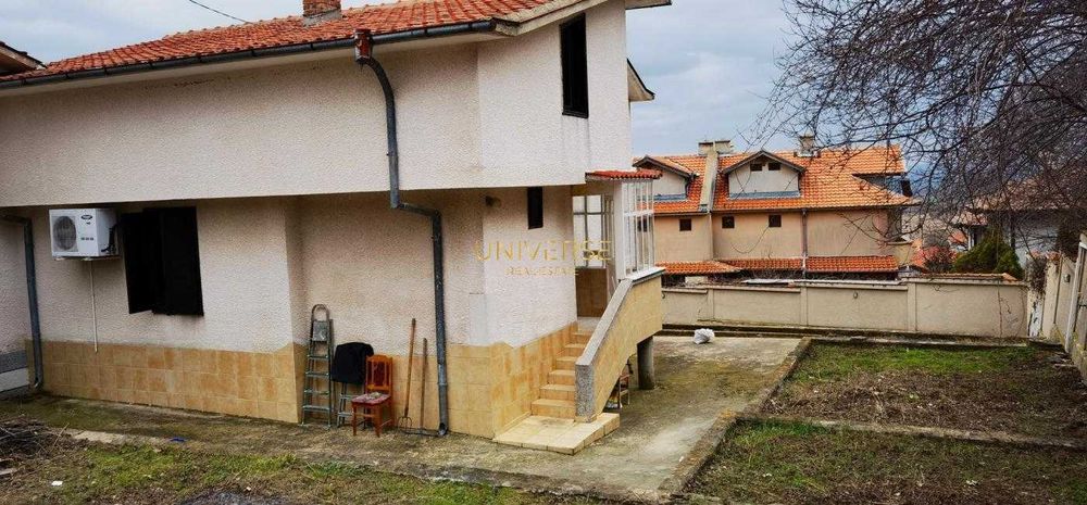 Къща за продажба в Кошарица #6270