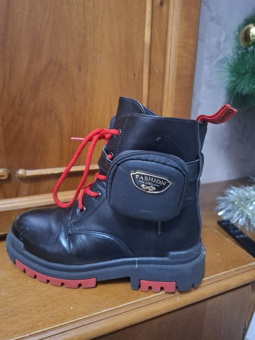 Продам сапоги на девочку