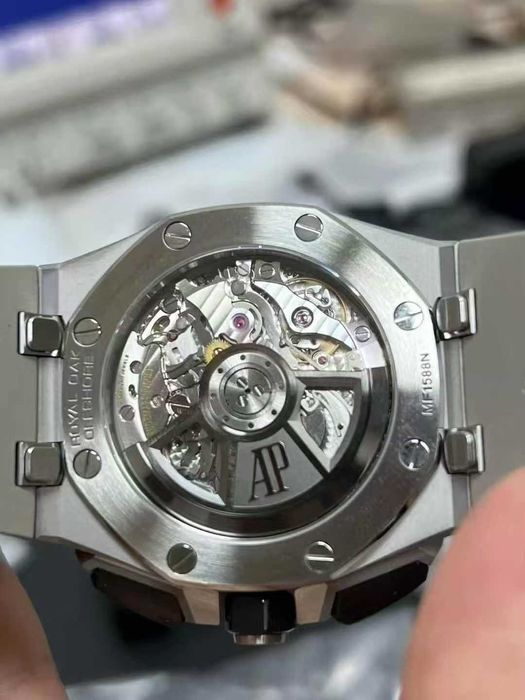 audemars piguet offshore нов модел /зелен