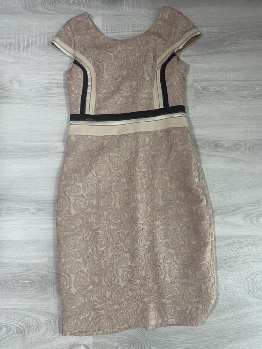 Официални рокли