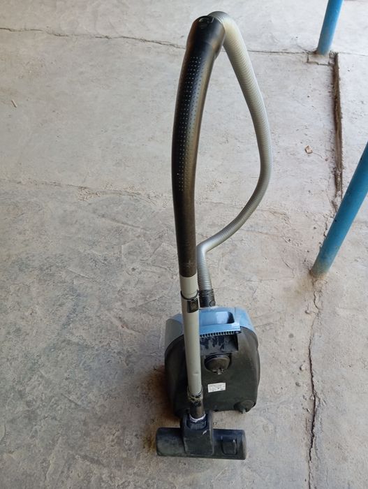 Продается пылесос BOSCH