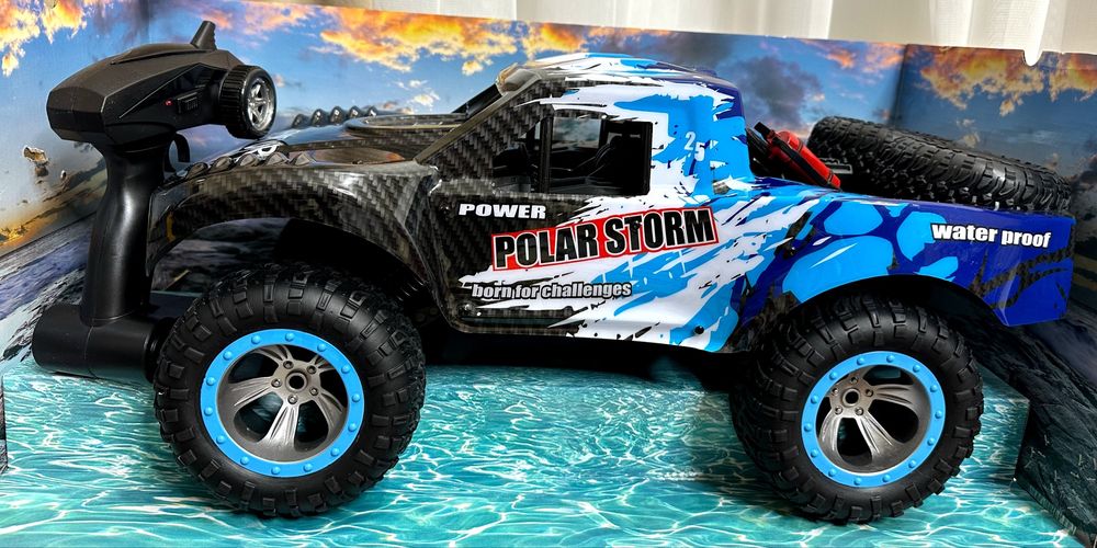 Mashina. Sifatli moshina. Машина высокоскоросная!