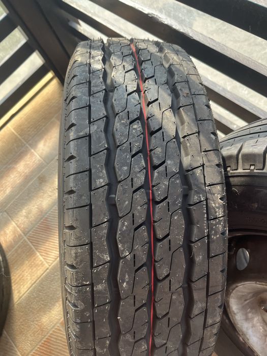 Anvelope vară 215/70/R15C,aproape NOI