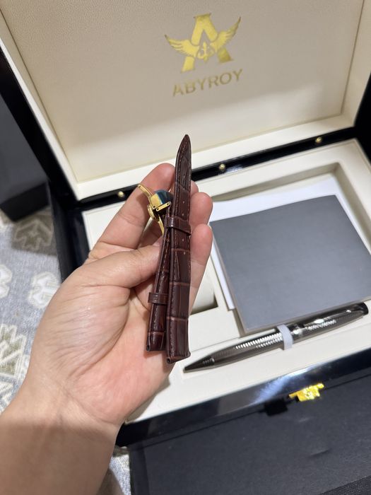 Часы от Abyroy Watch