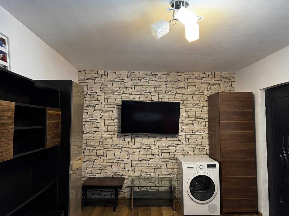Apartament cu 3 camere mobilat si utilat