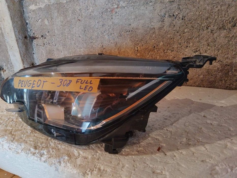 Оригинален фар за Peugeot 308 2013++ full led