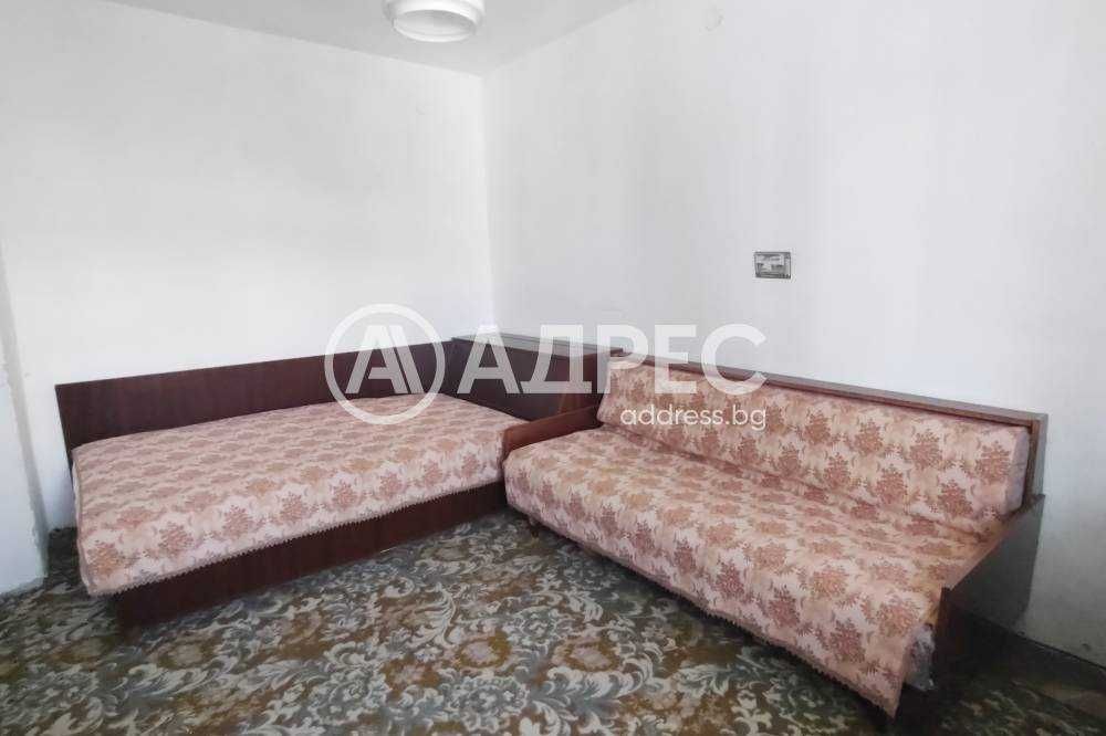 Продава се Двустаен апартамент в Ямбол, Център - 65 кв.м за 1177 €/кв.м - Снимка #7