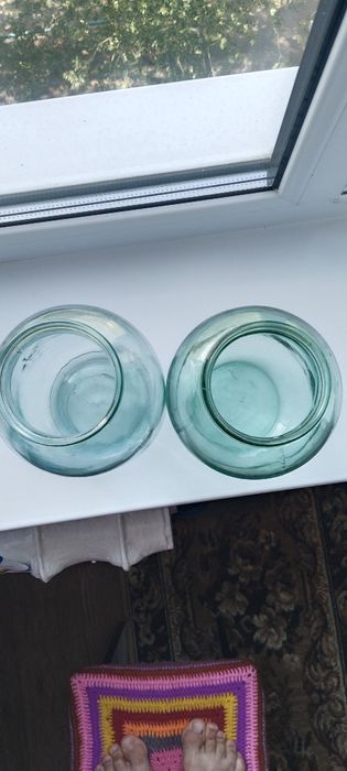 Продам банки 2 литровые