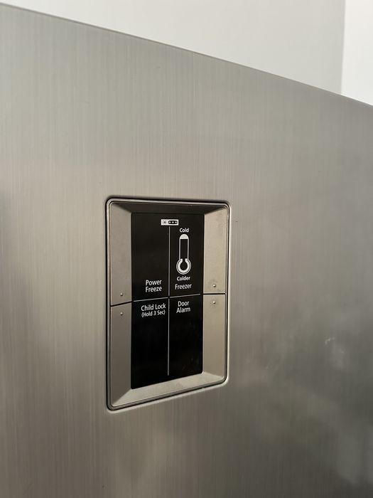 Холодильник в нерабочем состоянии