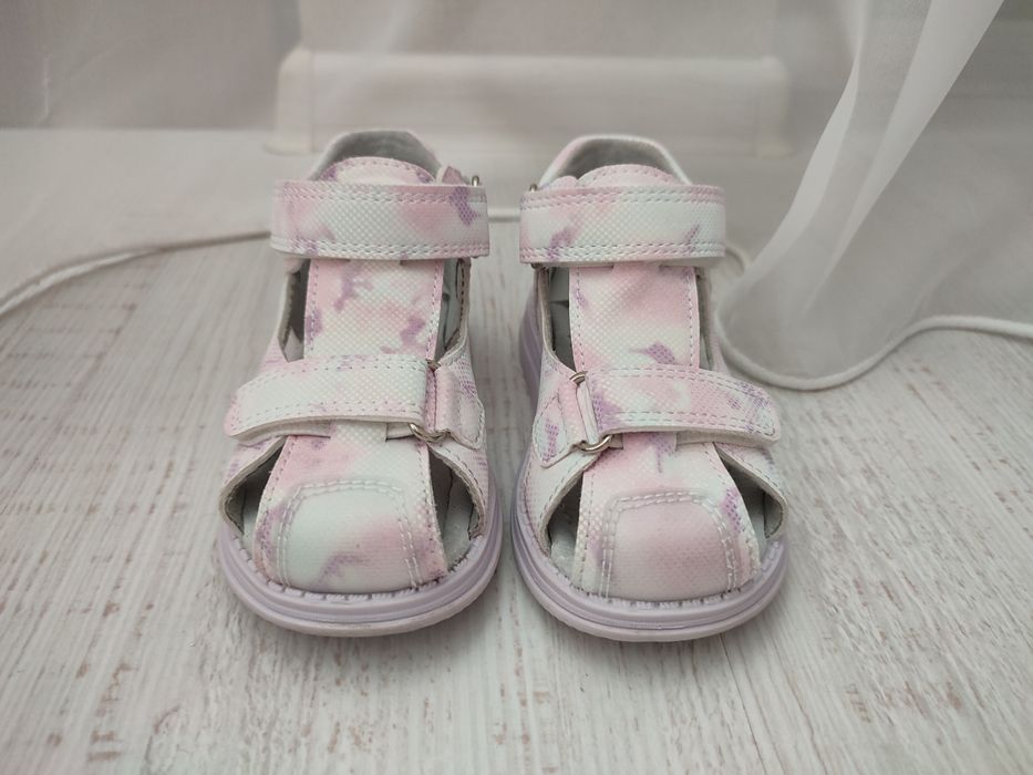 Сандали на девочку