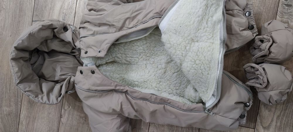 Продам зимний детский комбинезон