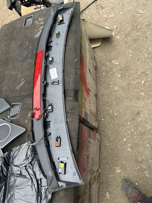 Крило спойлер за багажник Audi A1 8X3827933b за кола с две врати